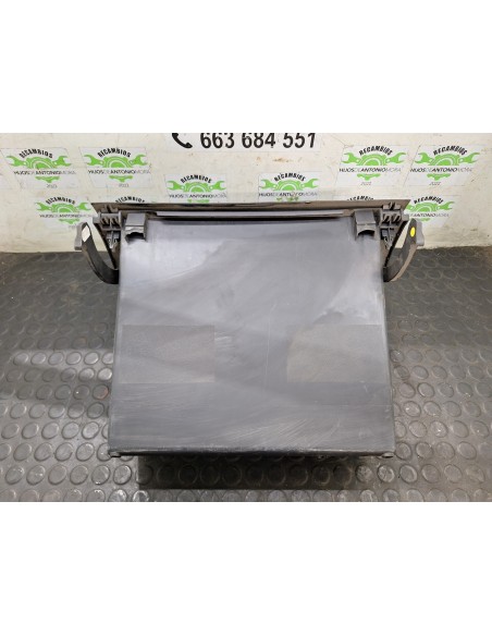 [105734] GUANTERA - RENAULT MAXITY (01/2007 - 01/2011)