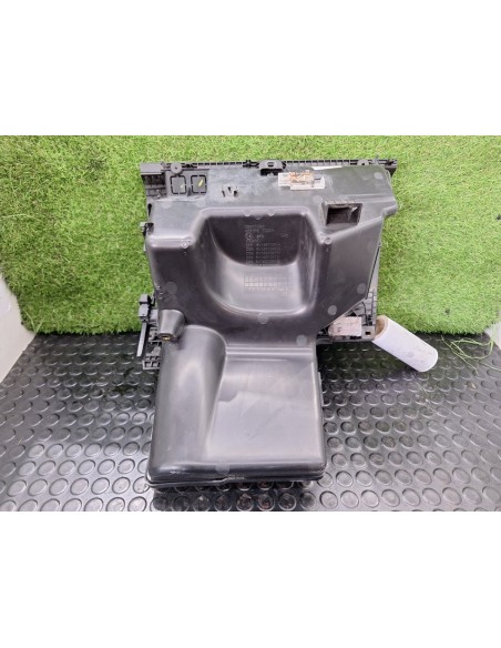 [101595] GUANTERA - SKODA FABIA