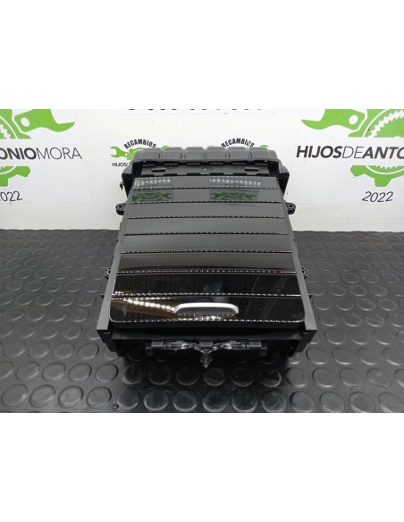 [97051] GUANTERA CONSOLA CENTRAL - MERCEDES CLASE A (BM 177)