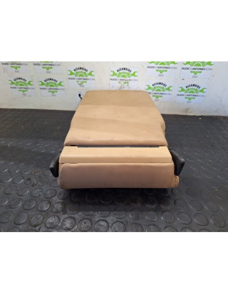 [104571] GUANTERA CONSOLA CENTRAL - MERCEDES CLASE GLS (W166) (01/2015 - ...)