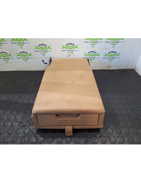 [104571] GUANTERA CONSOLA CENTRAL - MERCEDES CLASE GLS (W166) (01/2015 - ...)