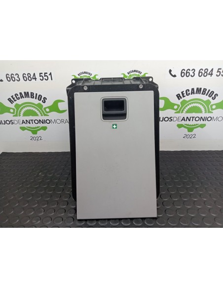 [96959] GUANTERA DE MALETERO - AUDI A8 (D2) (01/1994 - 01/1999)