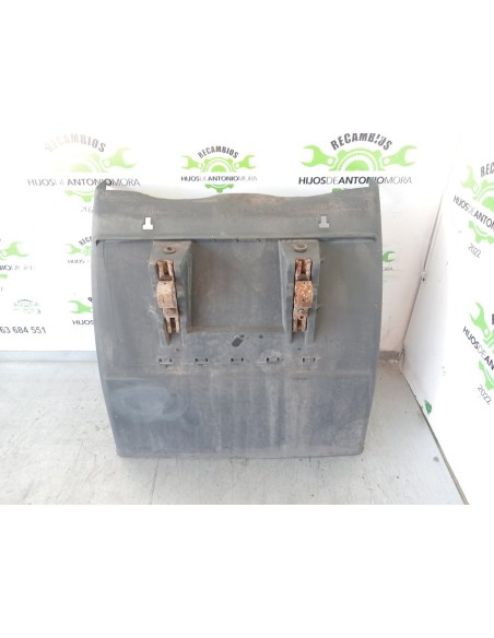 [100276] GUARDABARRO TRASERO DELANTERO DERECHO - IVECO STRALIS (AS) (01/2012 - 01/2019)