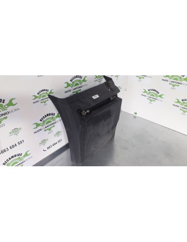 [95546] GUARDABARRO TRASERO DELANTERO DERECHO -...