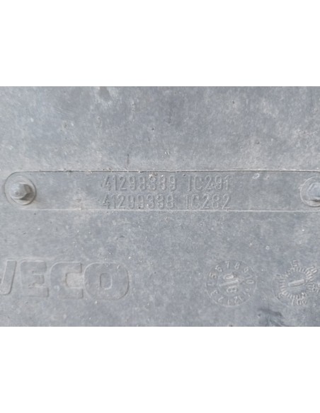 [100277] GUARDABARRO TRASERO DELANTERO IZQUIERDO - IVECO STRALIS (AS) (01/2012 - 01/2019)