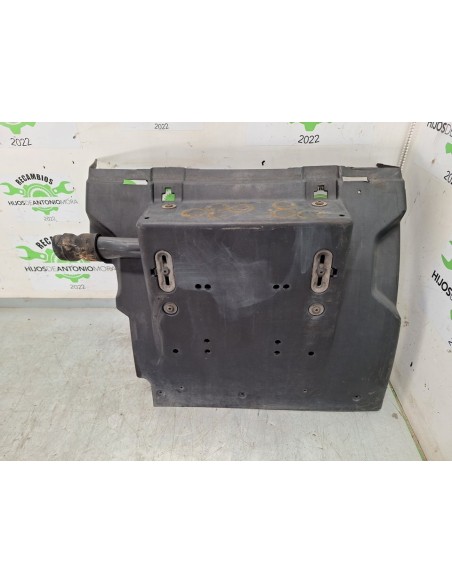 [100834] GUARDABARRO TRASERO DELANTERO IZQUIERDO - RENAULT PREMIUM ROUTE -2006 (01/2005 - 01/2013)