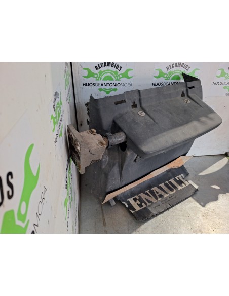 [105592] GUARDABARRO TRASERO DERECHO - VOLVO FH 12 2002 - (01/2002 - 01/2006)