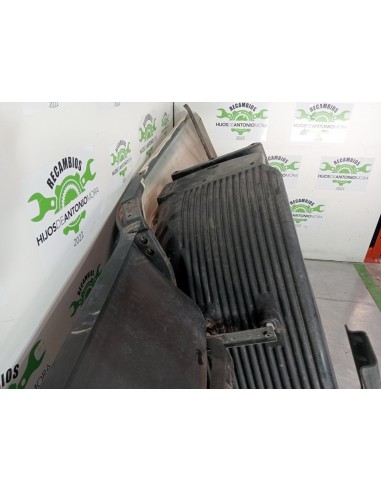 [100406] GUARDABARROS BAJO CABINA DERECHO -...