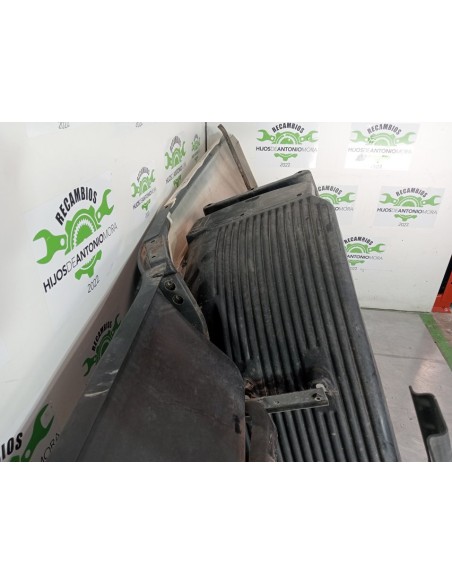 [100406] GUARDABARROS BAJO CABINA DERECHO - VOLVO FH 12 2002 - (01/2002 - 01/2006)