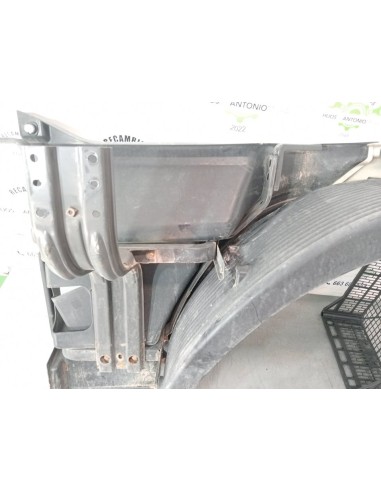 [100406] GUARDABARROS BAJO CABINA DERECHO -...