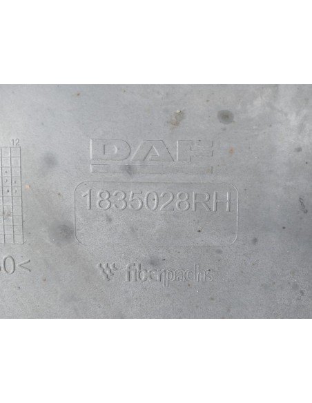 [104384] GUARDABARROS BAJO CABINA DERECHO - DAF SERIE XF EURO 6 (01/2013 - ...)