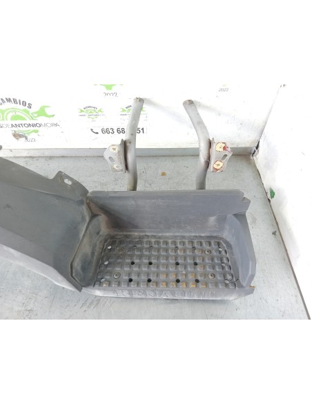 [106141] GUARDABARROS BAJO CABINA DERECHO - RENAULT M 230