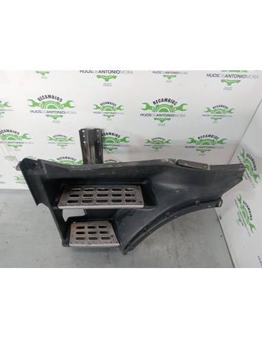[100200] GUARDABARROS BAJO CABINA IZQUIERDO -...