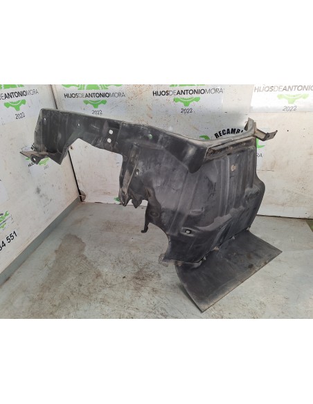 [106733] GUARDABARROS BAJO CABINA IZQUIERDO - MITSUBISHI CANTER 01/96 - (01/1996 - 01/2001)