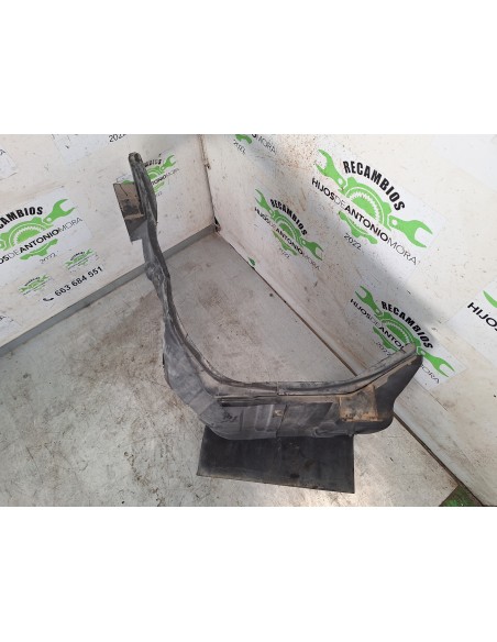 [106733] GUARDABARROS BAJO CABINA IZQUIERDO - MITSUBISHI CANTER 01/96 - (01/1996 - 01/2001)