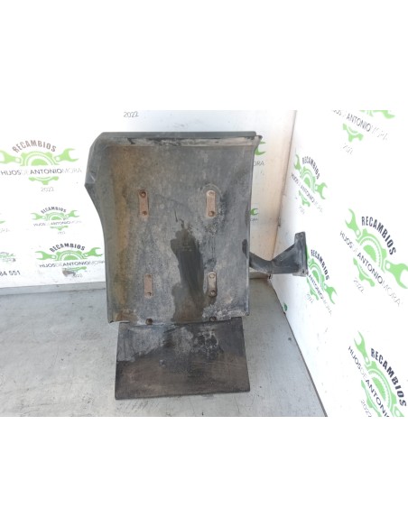 [106201] GUARDABARROS FIJO CABINA DERECHO - MAN LE 140