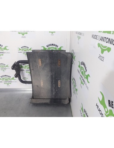 [97694] GUARDABARROS FIJO CABINA DERECHO - MAN...