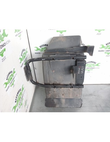 [102416] GUARDABARROS FIJO CABINA DERECHO -...