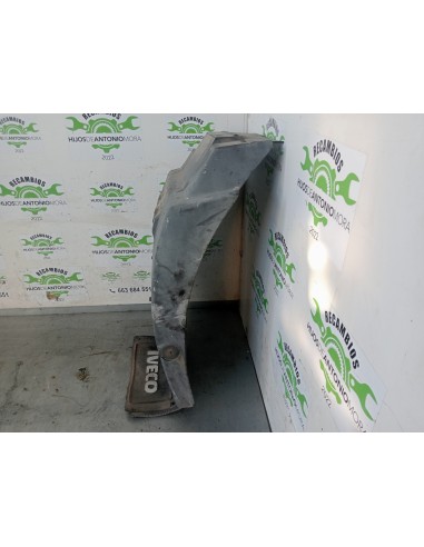 [105667] GUARDABARROS FIJO CABINA DERECHO -...