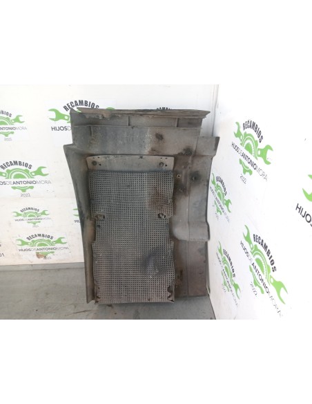 [105667] GUARDABARROS FIJO CABINA DERECHO - IVECO EUROCARGO (01/1991 - 12/2001)