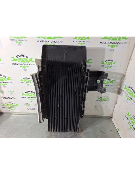 [106557] GUARDABARROS FIJO CABINA DERECHO - MAN TGX 18.XXX (01/2007 - 12/2017)