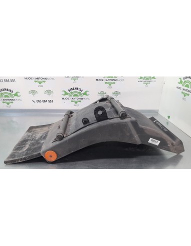 [95040] GUARDABARROS FIJO CABINA DERECHO -...