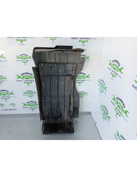 [96329] GUARDABARROS FIJO CABINA DERECHO - IVECO STRALIS (AS) (01/2012 - 01/2019)