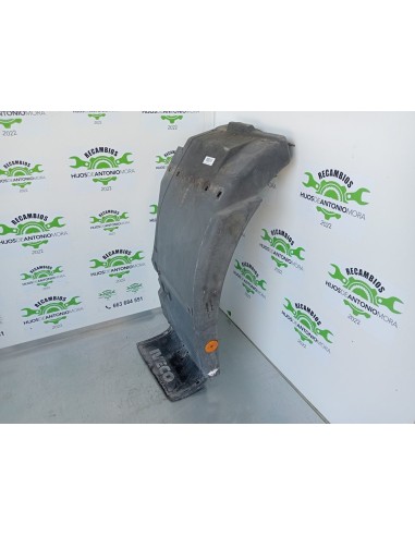[96329] GUARDABARROS FIJO CABINA DERECHO -...