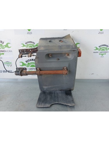 [98568] GUARDABARROS FIJO CABINA DERECHO -...