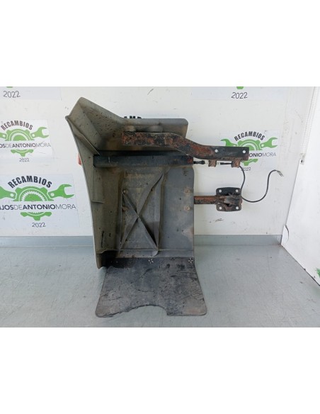 [98568] GUARDABARROS FIJO CABINA DERECHO - NISSAN CABSTAR 01.04 - (01/2004 - 01/2006)