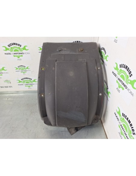 [99649] GUARDABARROS FIJO CABINA IZQUIERDO - RENAULT PREMIUM ROUTE -2006 (01/2005 - 01/2013)