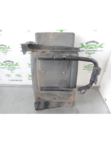 [102417] GUARDABARROS FIJO CABINA IZQUIERDO -...