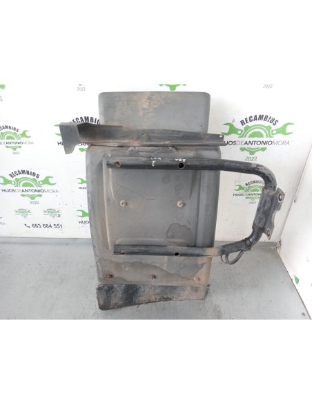 [102417] GUARDABARROS FIJO CABINA IZQUIERDO - RENAULT MIDLUM (01/2000 - 12/2013)