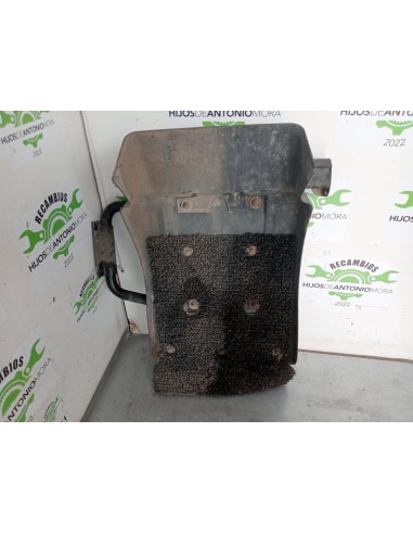 [102417] GUARDABARROS FIJO CABINA IZQUIERDO -...