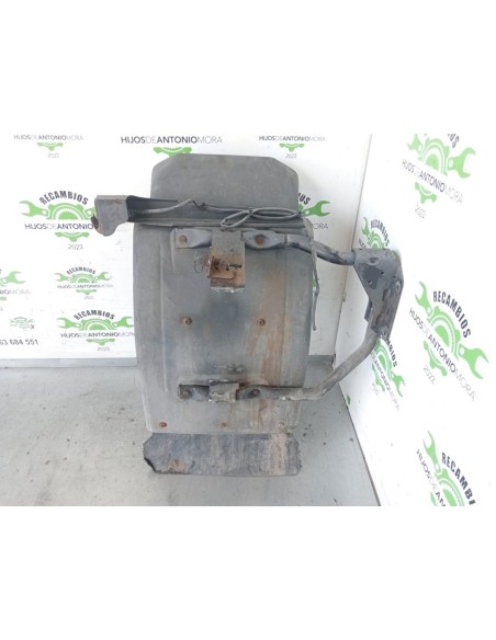 [102963] GUARDABARROS FIJO CABINA IZQUIERDO - RENAULT MIDLUM (01/2000 - 12/2013)