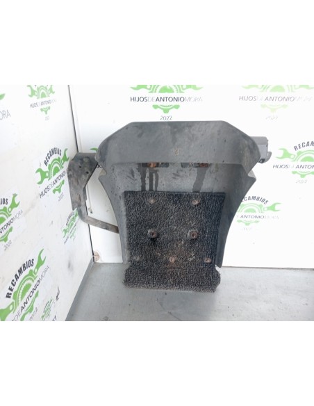 [102963] GUARDABARROS FIJO CABINA IZQUIERDO - RENAULT MIDLUM (01/2000 - 12/2013)