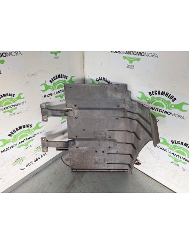 [105180] GUARDABARROS FIJO CABINA IZQUIERDO -...
