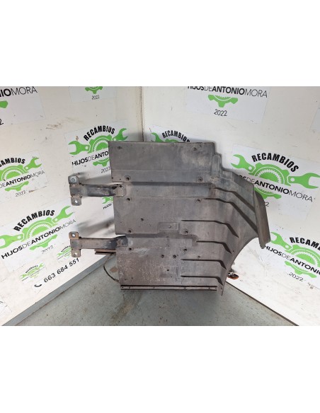 [105180] GUARDABARROS FIJO CABINA IZQUIERDO - NISSAN ATLEON