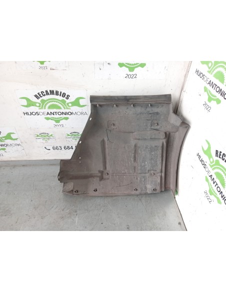 [105979] GUARDABARROS FIJO CABINA IZQUIERDO - NISSAN NT400 CABSTAR (01/20214-) (01/2014 - ...)