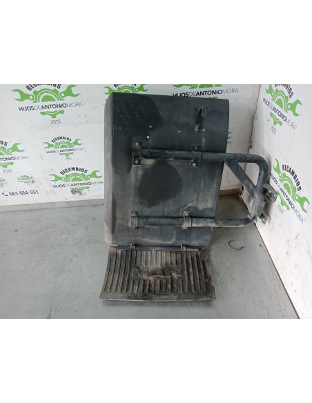 [106027] GUARDABARROS FIJO CABINA IZQUIERDO - MAN LE 140