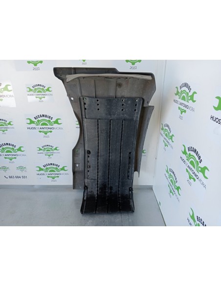 [96330] GUARDABARROS FIJO CABINA IZQUIERDO - IVECO STRALIS (AS) (01/2012 - 01/2019)