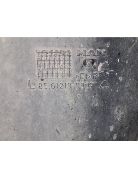 [97695] GUARDABARROS FIJO CABINA IZQUIERDO - MAN 12.224