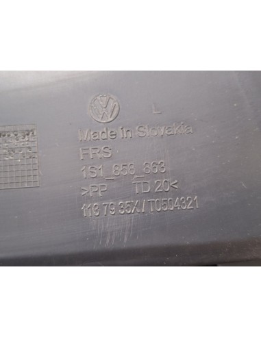 [102115] GUARNECIDO - VOLKSWAGEN UP! (122)...