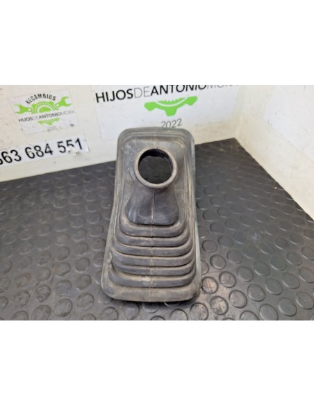 [102783] GUARNECIDO PALANCA CAMBIO - RENAULT PREMIUM DISTRIBUTION (01/2005 - 12/2013)