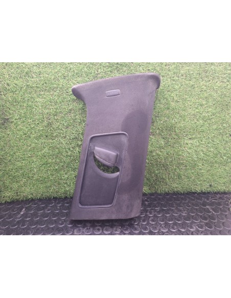 [102084] GUARNECIDO PILAR DERECHO - VOLKSWAGEN GOLF VI (5K1)