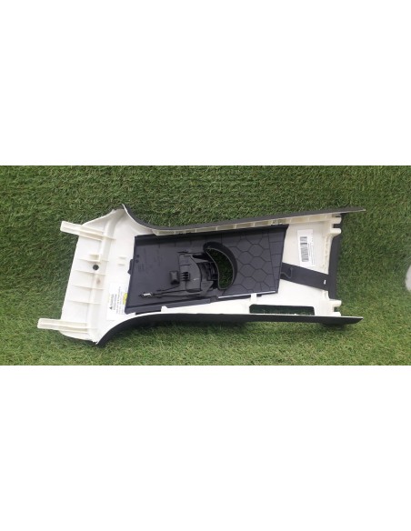 [94988] GUARNECIDO PILAR DERECHO - AUDI SQ7 (4M)