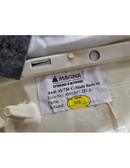 [103822] GUARNECIDO PILAR DERECHO - AUDI Q7 (4M) (01/2015 - 12/2019)