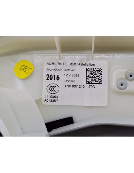 [101937] GUARNECIDO PILAR DERECHO - AUDI A8 (D2) (01/1994 - 01/1999)