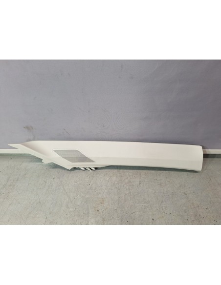 [102178] GUARNECIDO PILAR DERECHO - VOLKSWAGEN CRAFTER (01/2019 - ...)