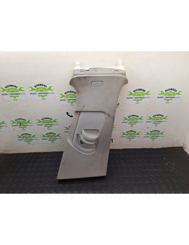 [104324] GUARNECIDO PILAR DERECHO - AUDI A4...